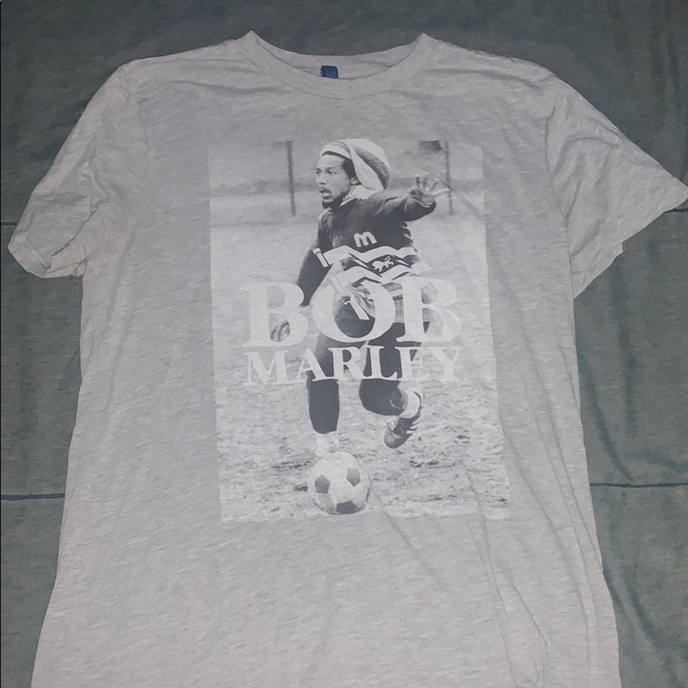 Bob Marley t-shirt
